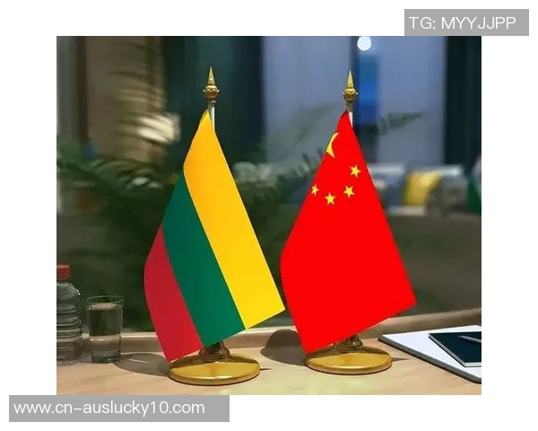 中国蓝队迎战立陶宛篮球强队期待精彩对决展现实力与风采